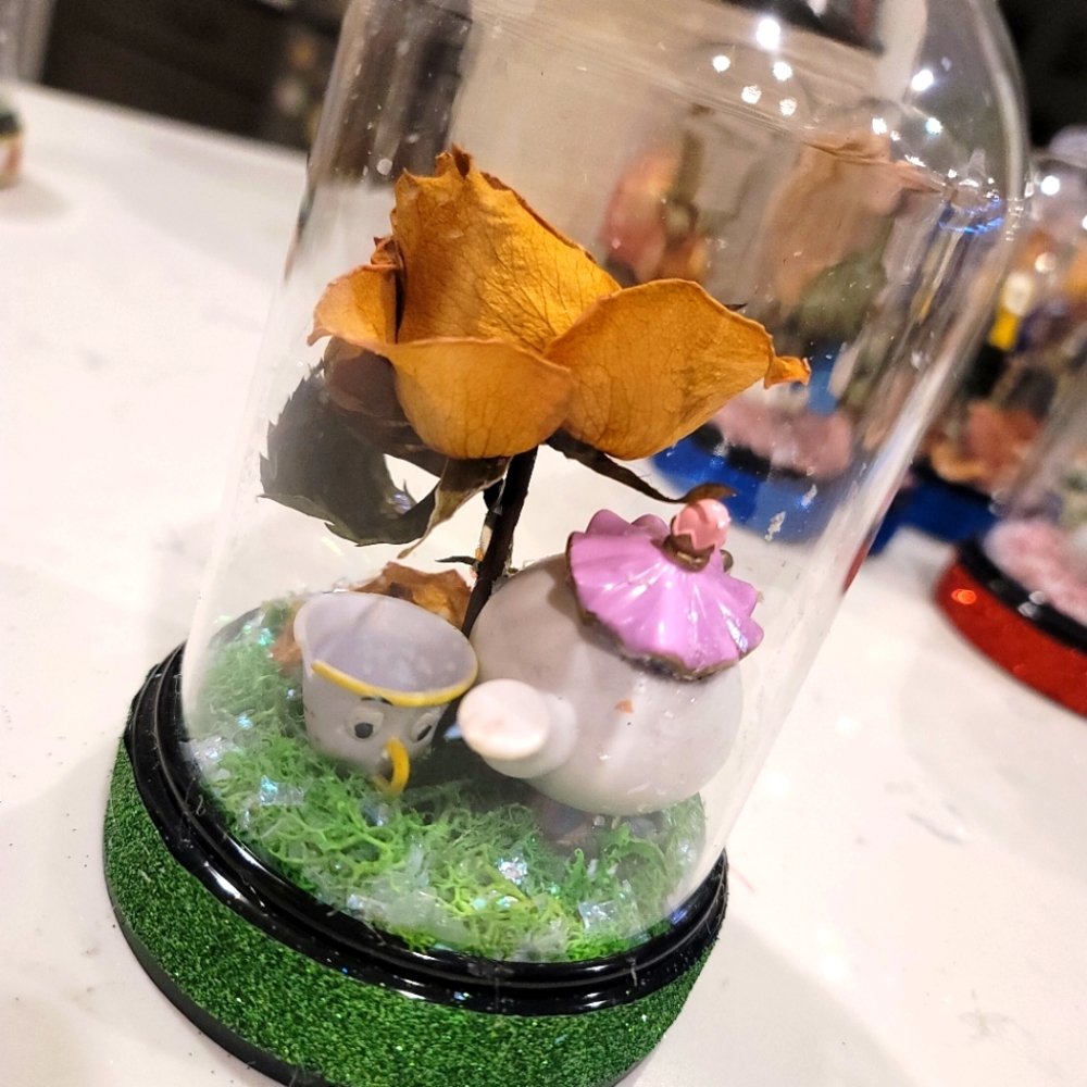 Paladone Tea Pot and tea cup Chip figure in the globe with Rose
